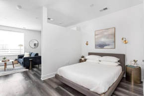 Mid-Century Modern Studio CozySuites Downtown